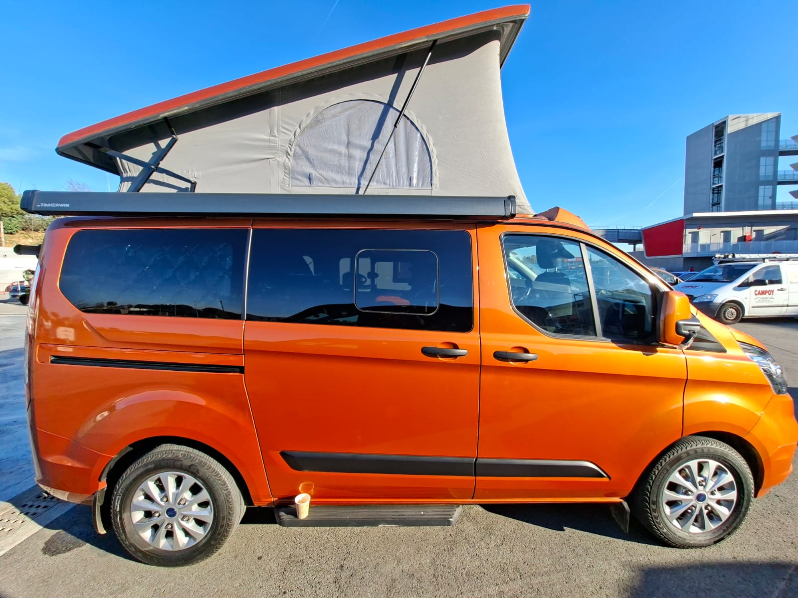 Lateral de la furgoneta